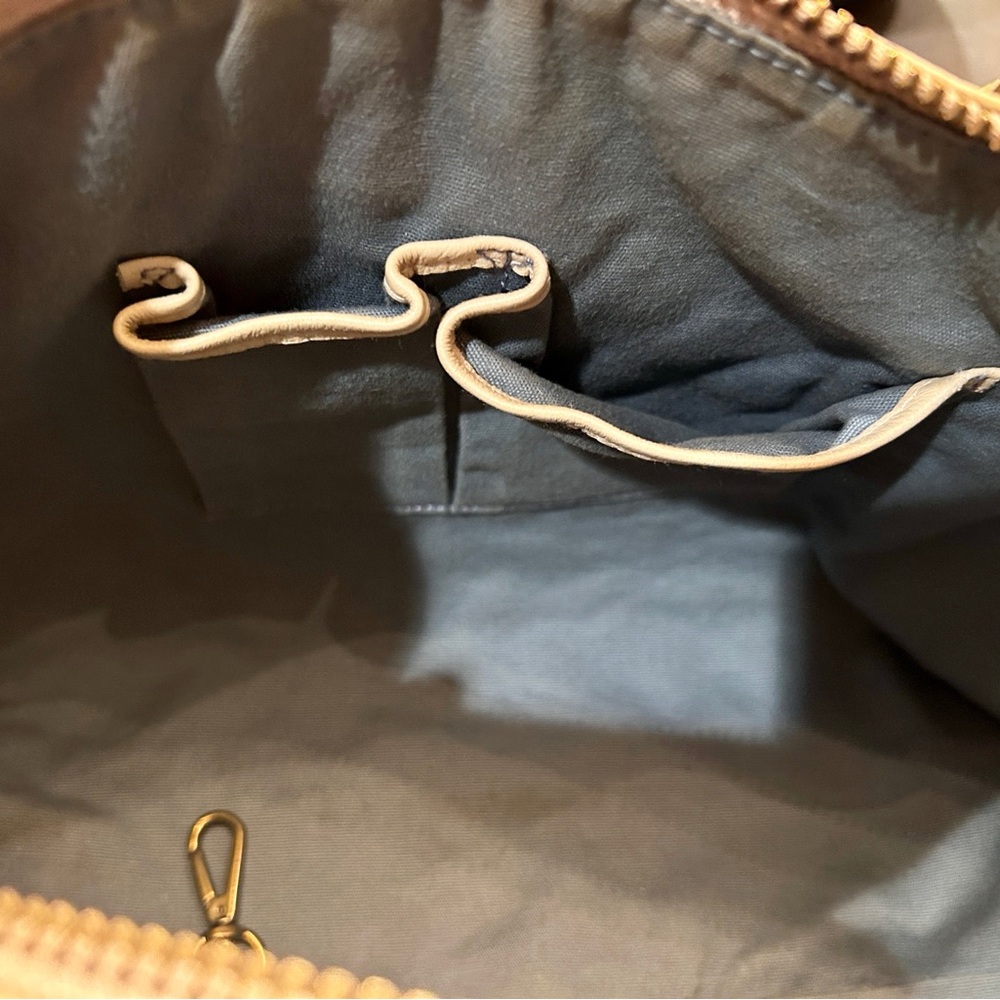 Lockheart Cream Leather Satchel with Gold Hardware - Picture 10 of 11